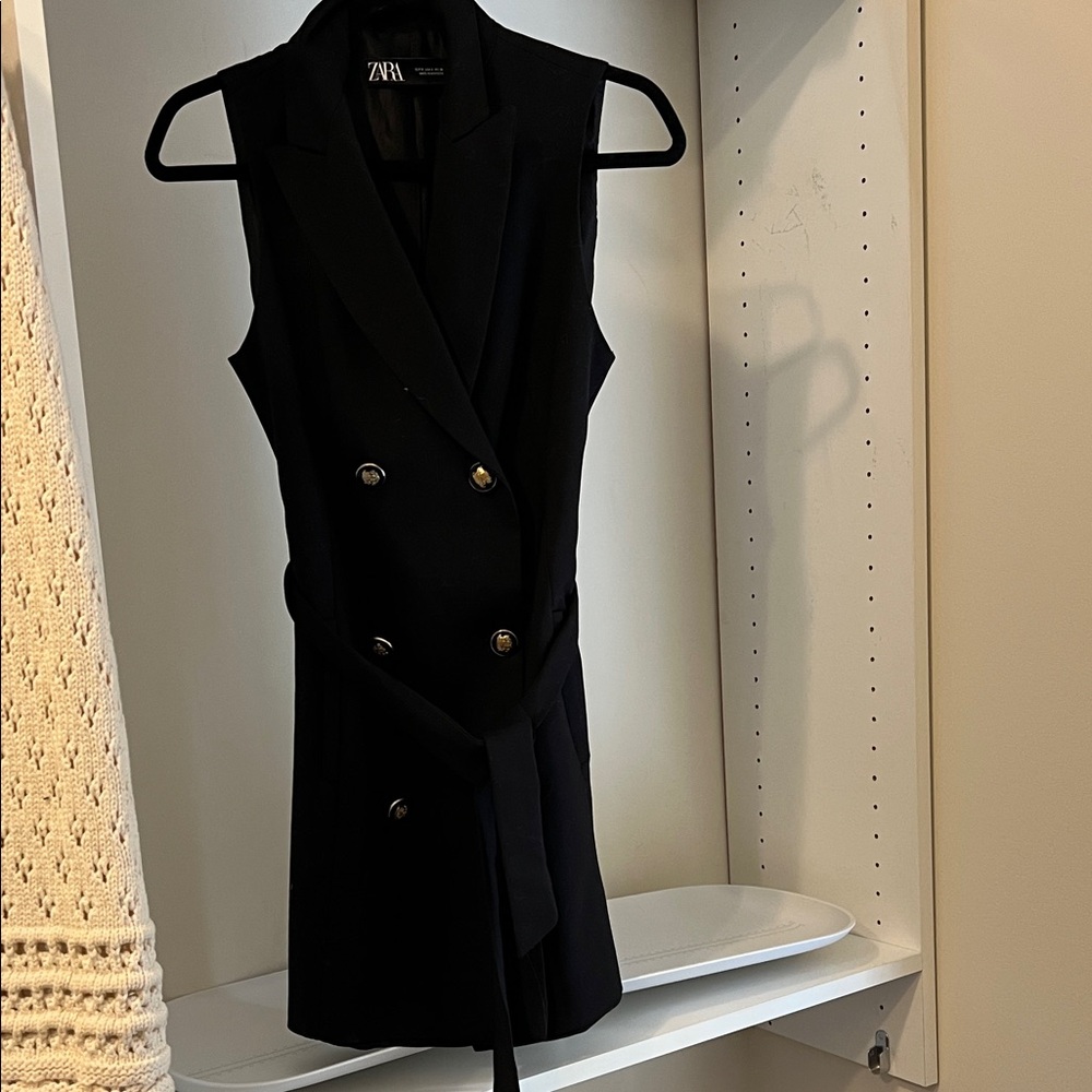 Zara Black Sleeveless Double-Breasted Blazer Dress with Belt